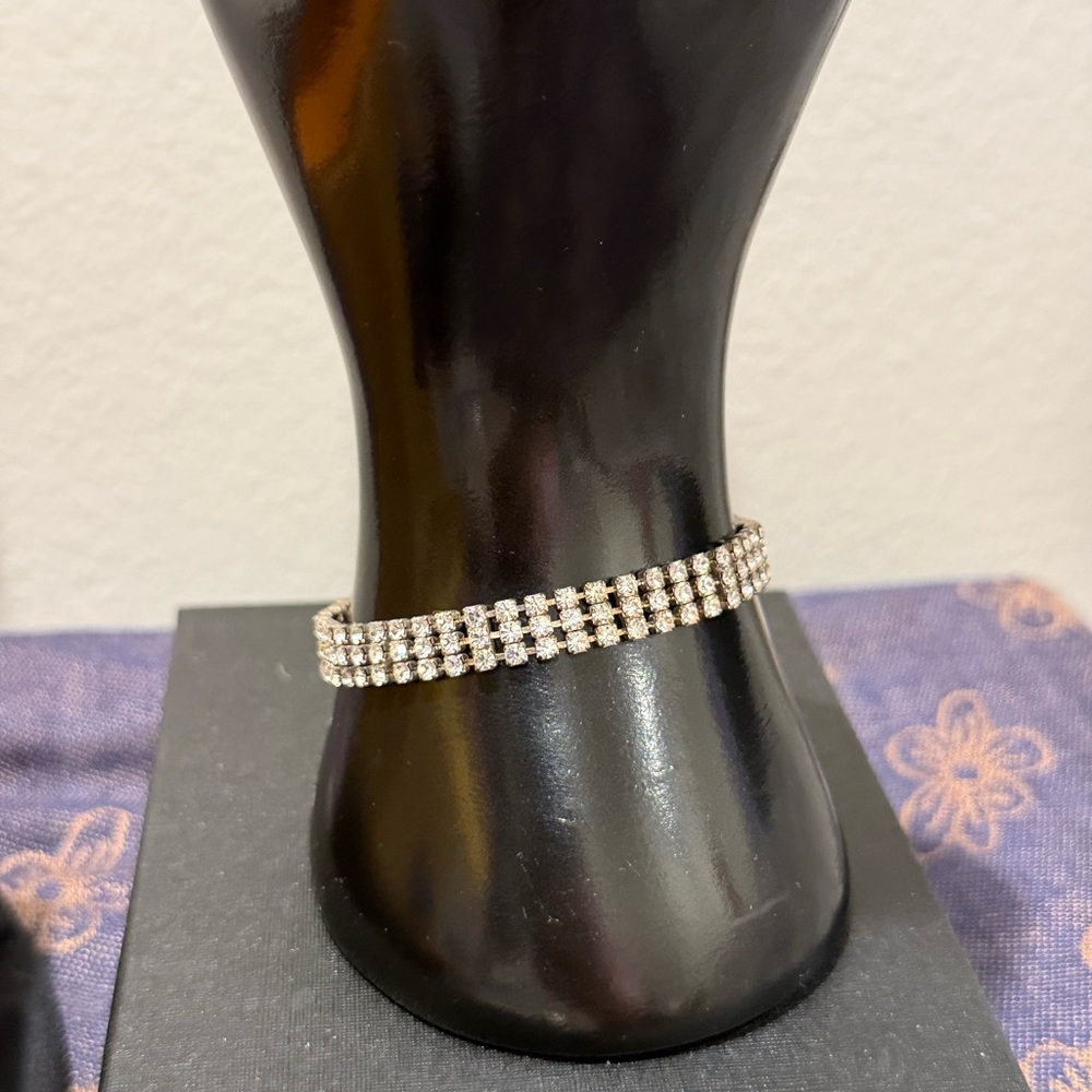 Elegant Silver rhinestone Bracelet